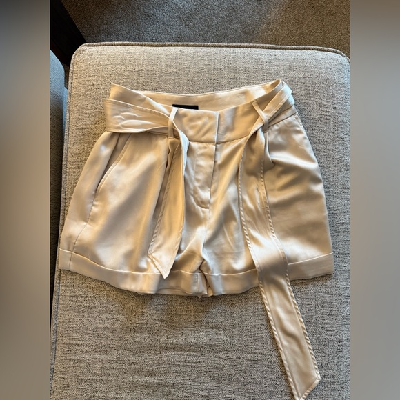 Express High Rise beige shorts - Picture 1 of 7